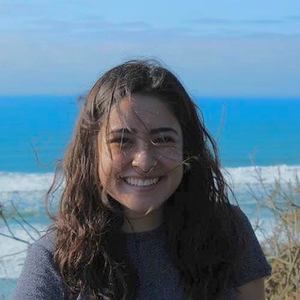 Meet your Posher, Fernanda